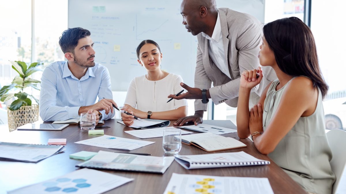 Leading On The Edge: A Guide for Community Bank CEOs